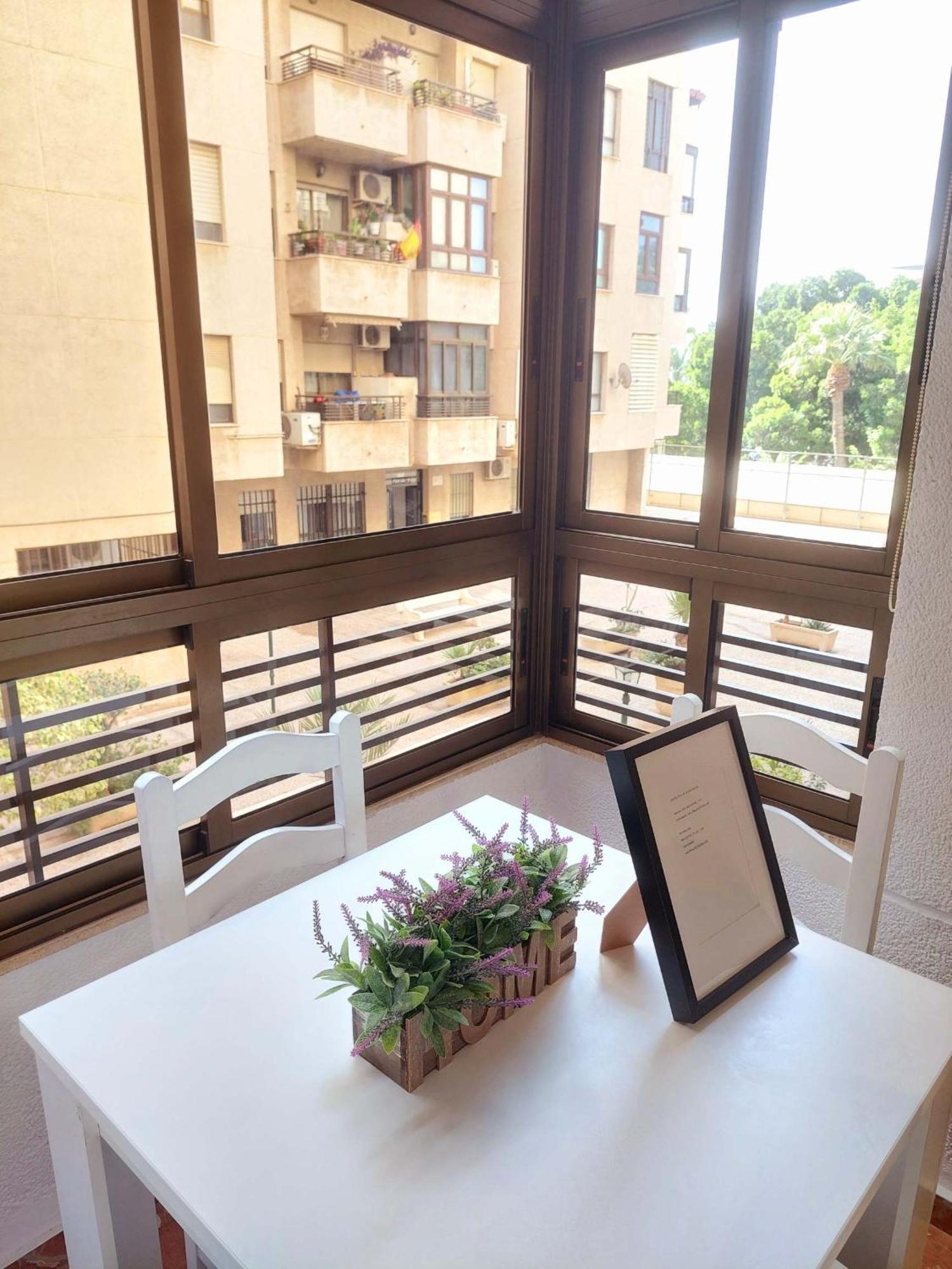Piso Museo Del Realismo - Catedral - Alcazaba Con Parking Gratis - Super Wifi Appartement Almería Buitenkant foto
